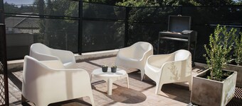 Serene 2-bedroom and 2 - bathroom apartment with AC in Villa Allende