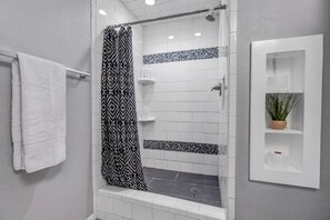 Bathroom - Mile High 5BR Escape – Walk To Shops | Sleeps 13 (Arvada)