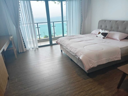 Forest City Eco Stay