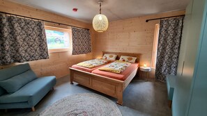 Classic-Doppelzimmer, Bergblick, Erdgeschoss | Kostenloses WLAN