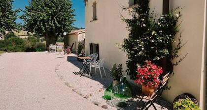 Casale Milleluci - apartment with a view of the hills 10 min from the sea