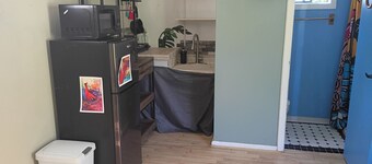 Peaceful 1-bedroom studio in charming Libby perfect for relaxing stay