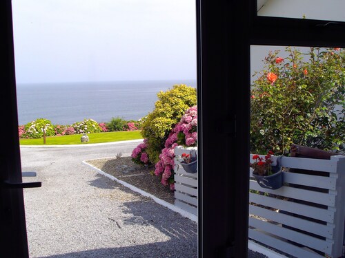 Sailor's Cottage Fanore on the Wild Atalntic Way.