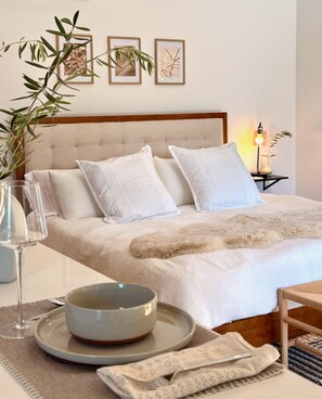 6 Schlafzimmer, Schreibtisch, Bügeleisen/Bügelbrett, WLAN