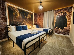 4 bedrooms, WiFi, bed sheets - Family Disney Villa • Private Pool • Game Room • ChampionsGate Resort (Davenport)