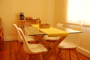 Dining - 
Downtown Santiago / WiFi / comfortable and well-equipped. (Santiago)