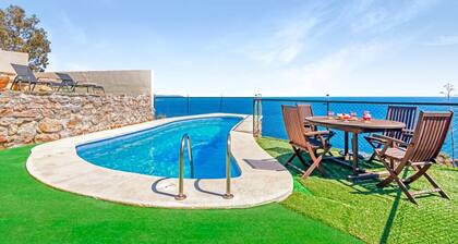 Villa Infinity | Sea Views | Pool | Jacuzzi | BBQ