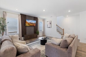 Living area - Primary Suite Professional CoLiving for Nurses and Pros in Raleigh (Knightdale)