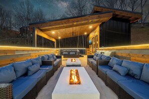 Terrace/patio - Smoky Mountain Estate Indoor Pool • Pickleball • Putt-Putt •Theater • Sleeps 35 (Sevierville)