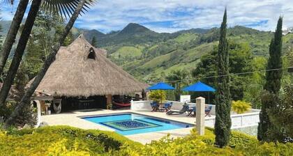Luxury villa in Bolombolo • Pool, views and comfort