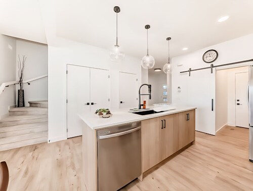 New Luxury Duplex | 4 Beds | Garage | Near Airport, CrossIron Mills & Downtown