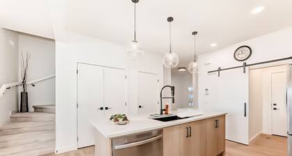 New Luxury Duplex | 4 Beds | Garage | Near Airport, CrossIron Mills & Downtown