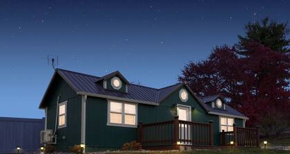 Beautiful one bedroom cottage at Seneca Lake Ohio. Sun relaxing at its best.