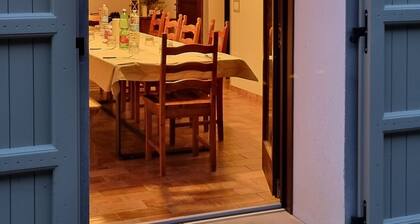 Il Casinello: Dwelling among the Olive Trees and the Chalk Vein | 11 Places