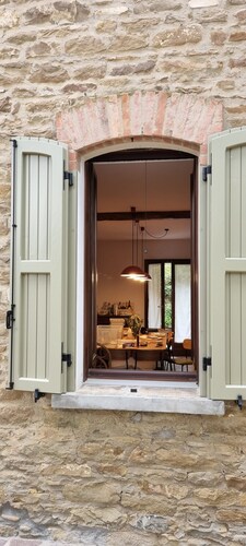 Il Casinello: Dwelling among the Olive Trees and the Chalk Vein | 11 Places