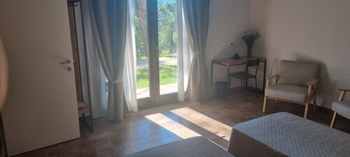 Il Casinello: Dwelling among the Olive Trees and the Chalk Vein | 11 Places