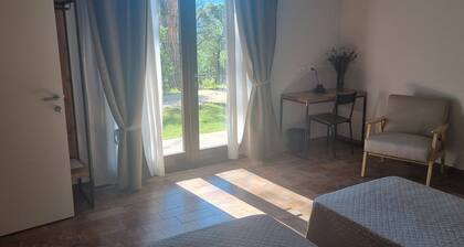 Il Casinello: Dwelling among the Olive Trees and the Chalk Vein | 11 Places