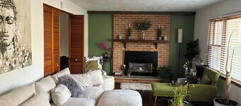 Cozy 3BR Retreat in Monroeville – 15 Miles from Pittsburgh