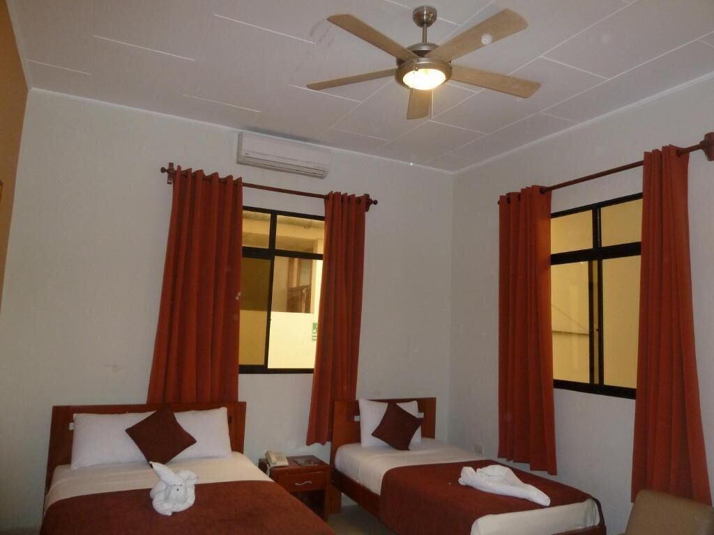 Habitación con 2 camas individuales