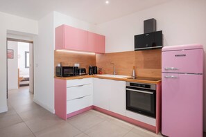 Fridge, microwave, oven, dishwasher - AS27130-P2 Canal View - 1 min walk to the sea - wifi - air conditioning (LE GRAU DU ROI)