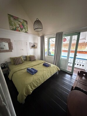 Habitación Deluxe doble, balcón, vistas a la piscina