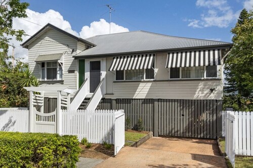 Inverclyde on Red Hill - Pet Friendly