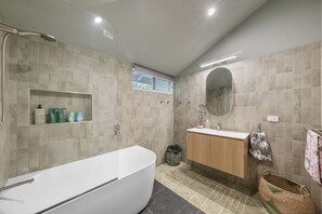Hair dryer - Inverclyde on Red Hill - Pet Friendly (Red Hill)