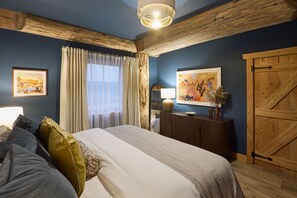 Suite | 2 bedrooms - Host Stay Cabin on the Loch (Kelso)