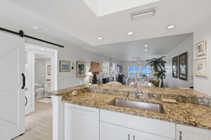 Interior - BG North 61 - First Level - Pickleball - Pool - Gulf Views - Sleeps 4 (placida)