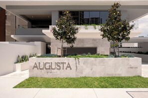 Property grounds - 3BR Coastal Apartment - Augusta 203 (Burleigh Heads)