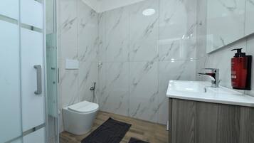 Double Room | Bathroom