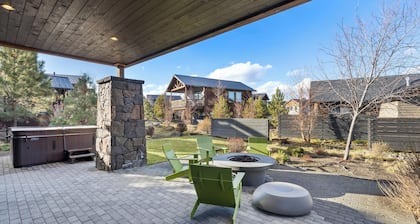 5-bdrm Mtn Modern Home in Tetherow Resort 18 min to Mt Bachelor 7 min to DT Bend