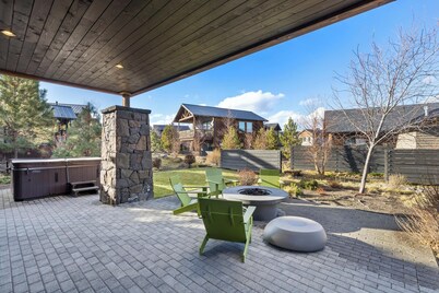 5-bdrm Mtn Modern Home in Tetherow Resort 18 min to Mt Bachelor 7 min to DT Bend