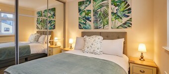 Host Stay Bridge Court