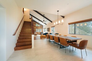 Dining - New! Henness House inside YNP w/ game room/EV/AC (Yosemite National Park)