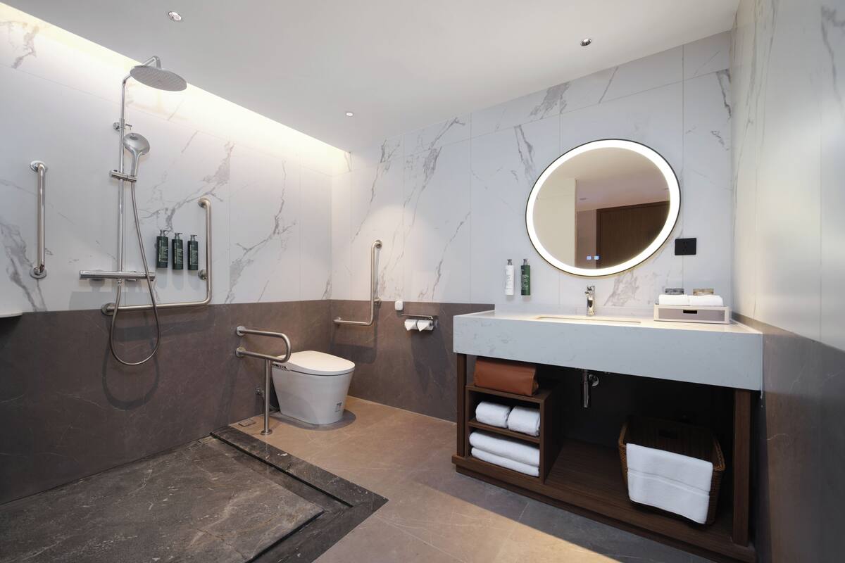 Room, 1 King Bed, Accessible | Free WiFi
