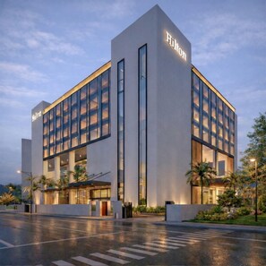 Exterior - Hilton Lucknow Gomti Nagar (Lucknow)