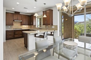 Dining -  3-bedroom townhome on the ninth fairway fabulous Troon North Golf Course. (Scottsdale)