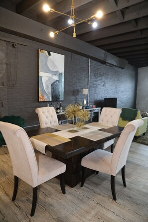 Dining - Elevated Urban Living in Downtown St. Louis (St. Louis)