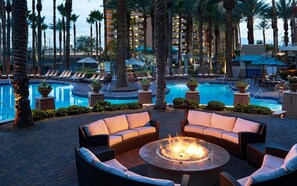 Pool - The Boulevard, a Hilton Grand Vacations Club Resort Las Vegas
2 bedrooms (Las Vegas)