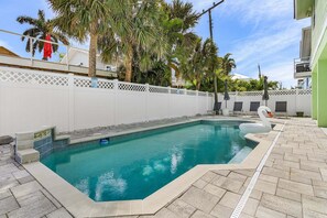 A heated pool - 140 Pearl Paradise 3BR/2BA w/ Pool! (Fort Myers Beach)