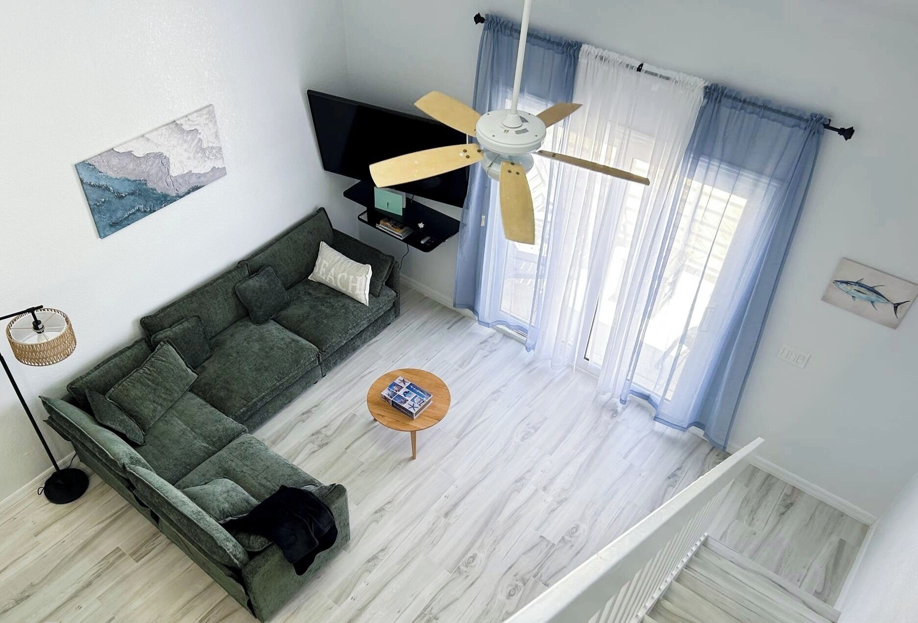 Smart TV, books