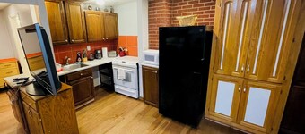 Private studio in Waldo of Kansas City