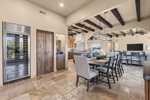Dining - Desert Resort: Pool, Hot Tub, Golf (Cave Creek)