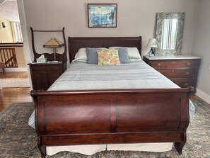 4 habitaciones, tabla de planchar con plancha, wifi y ropa de cama 