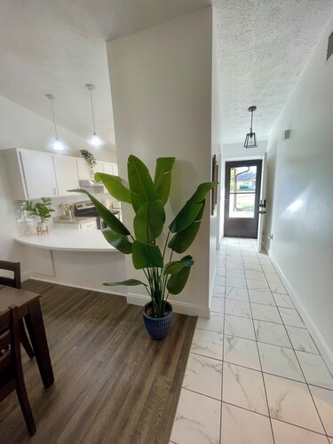 Pretty lodging Serene view retreat in Lake Placid!