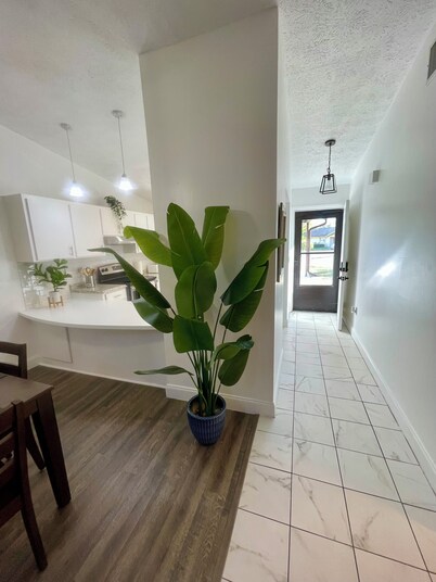 Pretty lodging Serene view retreat in Lake Placid!