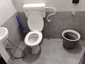 Bathroom - Comfortable 2BHK in Peaceful Gated Society (Indore)