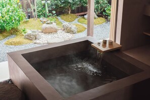 Spa - MUDANI DARUMACHO (Kyoto)