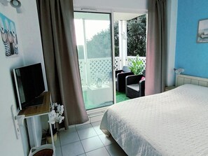 2 bedrooms - Apartment with ocean and pool views - near the beach (FOURAS)
